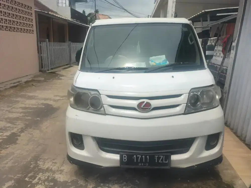 Mobil daihatsu LUXIO