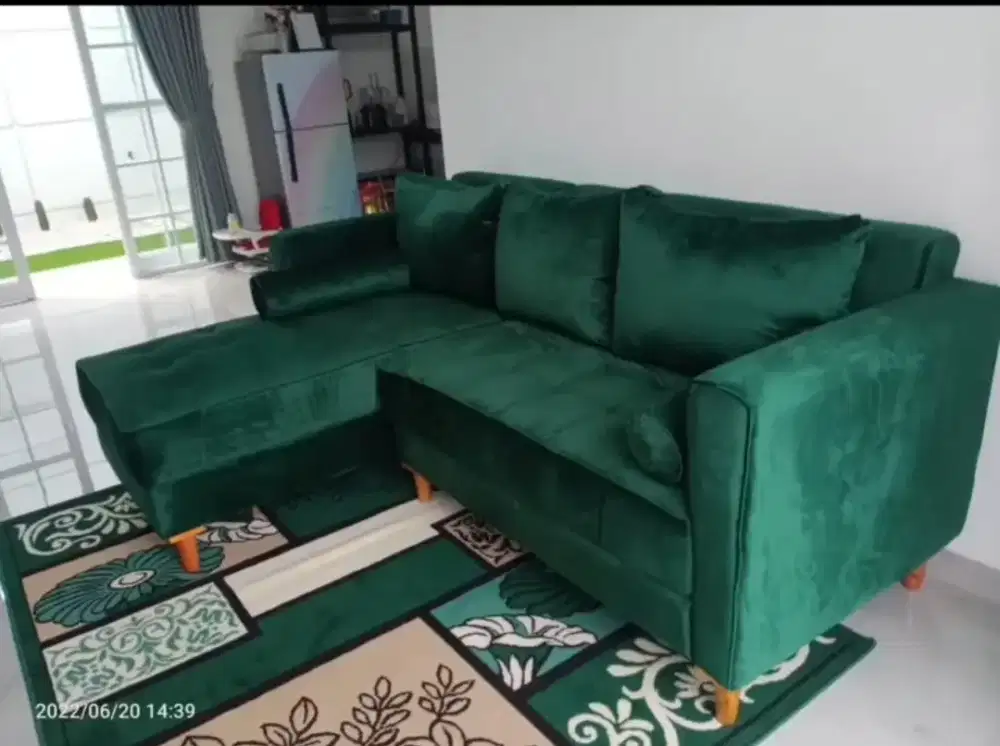 Sofa L hijau + meja