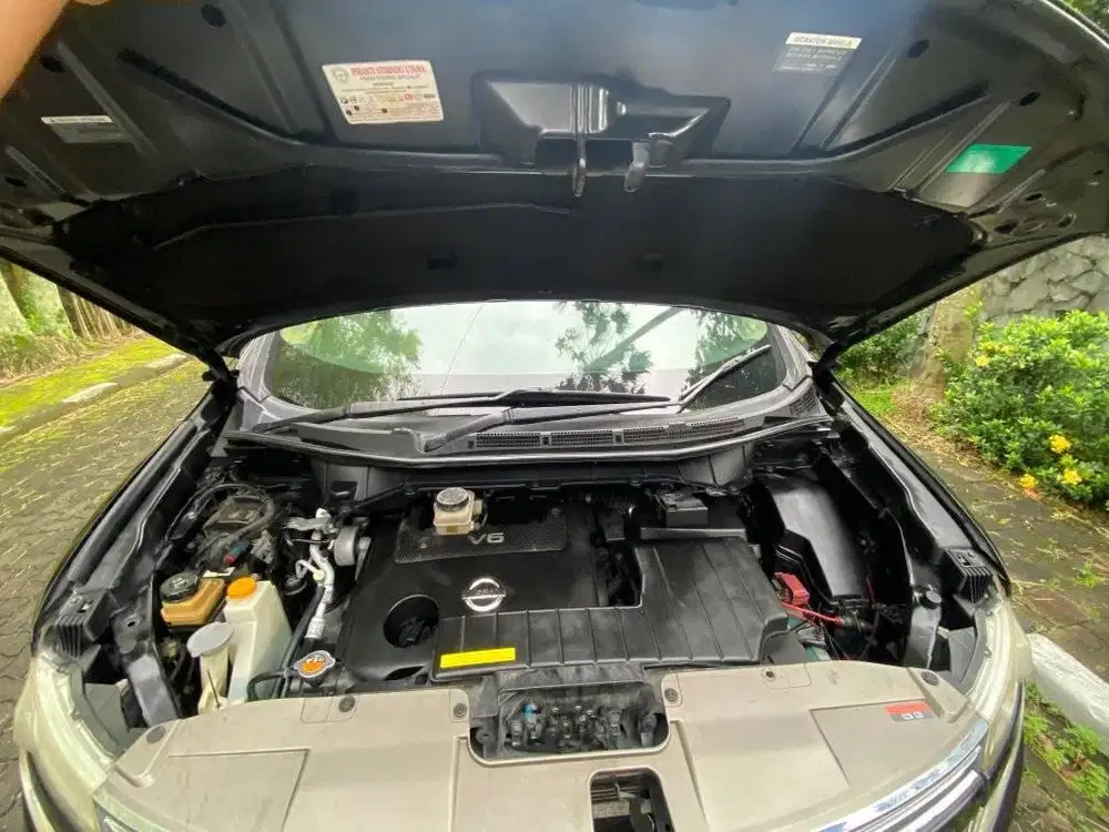 nisan elgrand 3.5 hws w hitam trwt mulus jok kulit pjk off 5 tahun