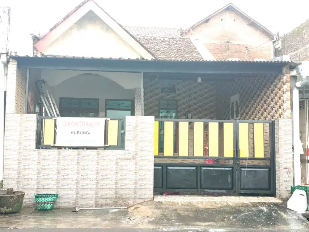 Disewakan rumah di banyuanyar samping SMK 9 Solo