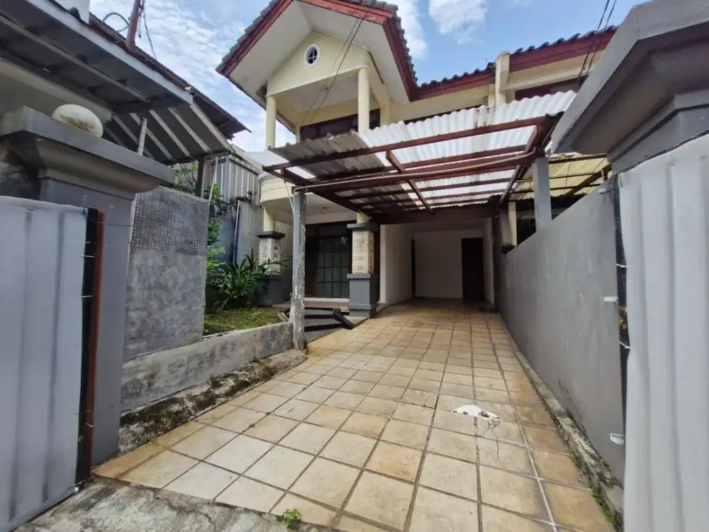 Rumah disewakan di dalam Perumahan dekat MRT Haji Nawi area Gandaria Selatan - Cilandak