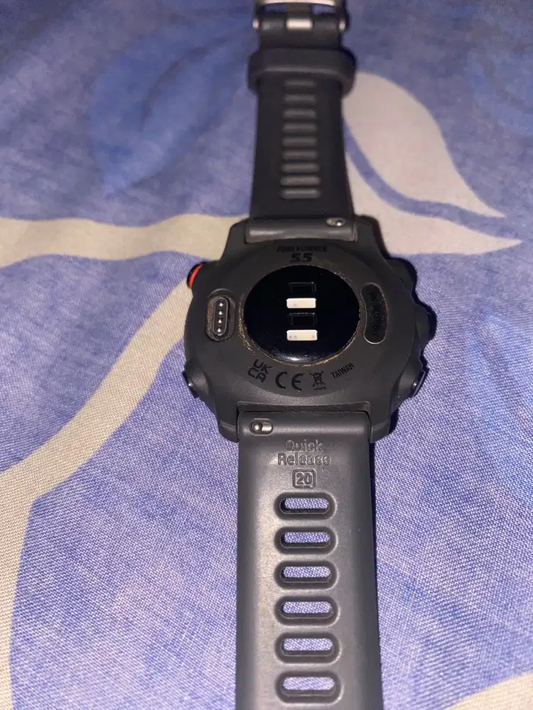 Jam tangan Garmin Forerunner55
