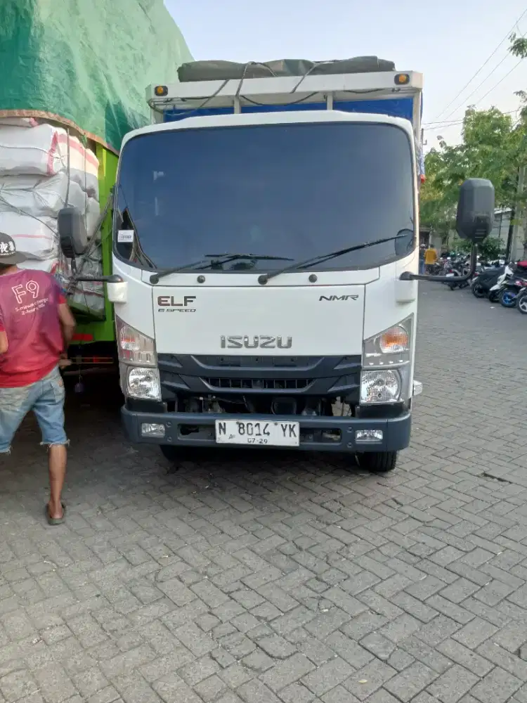 Mencari supir truk roda 6