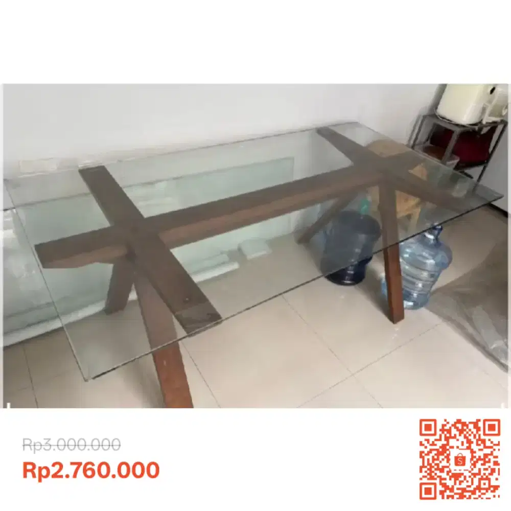 Meja Makan Kaca