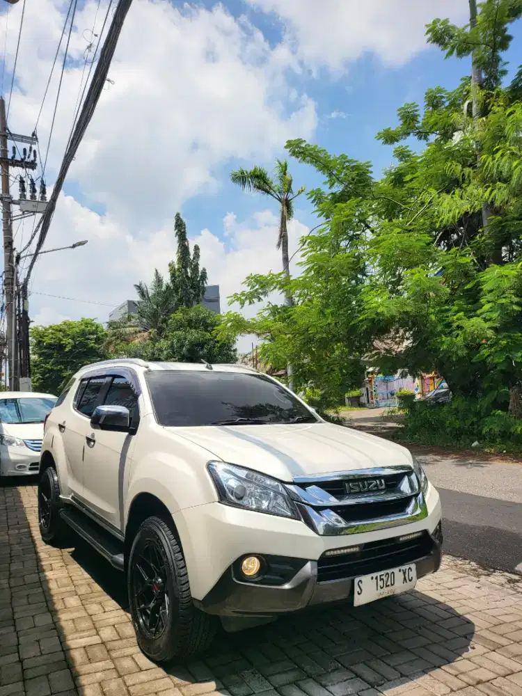 [Gress Mobil Kutisari]isuzu mux Premiere Diesel AT 2015 pmk 2016