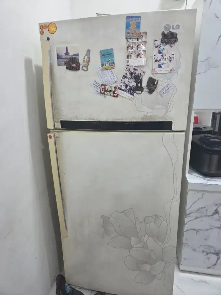 Jual cepat kulkas 2 pintu 2pt LG dingin beku normal jumbo low watt