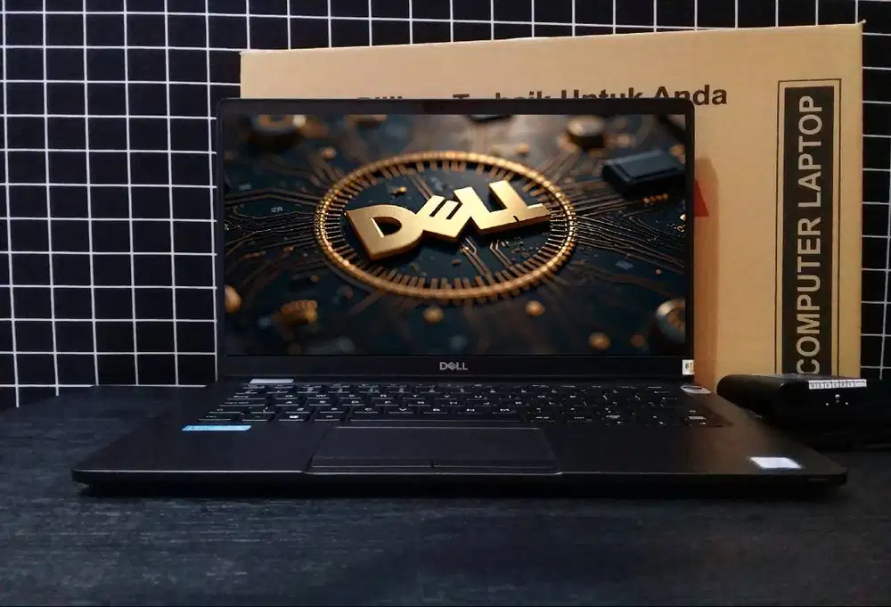 Laptop TouchScreen Core i5 Gen8 Fulzet original mulus segel all normal