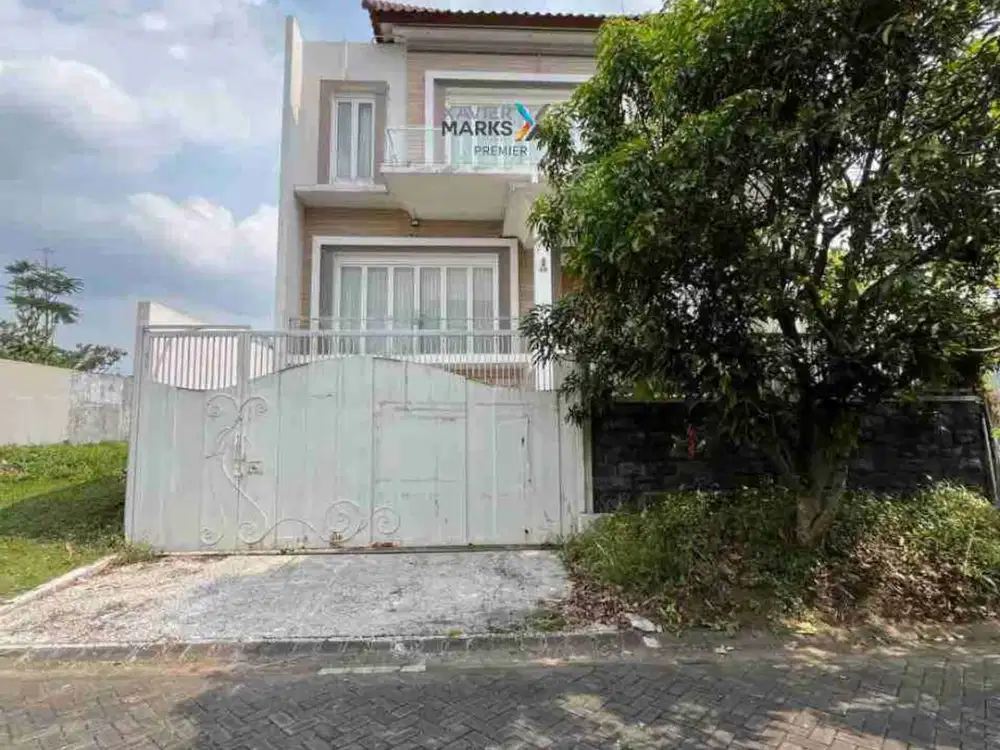 Dijual Rumah Megah Dan Mewah Lantai 3 Di Greenwood Golf Boulevard Araya Malang