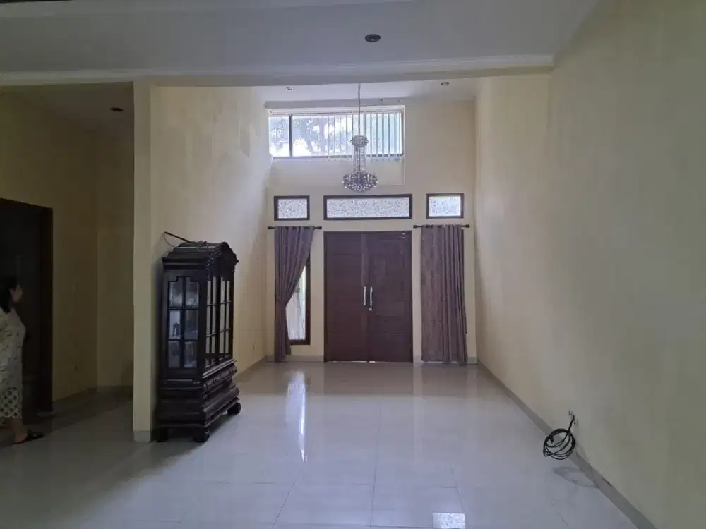 Rumah Nyaman di Komplek Setiabudi Terrace