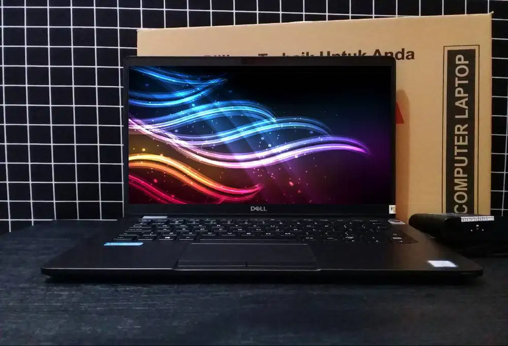 Laptop TouchScreen Core i5 Gen8 Fulzet original mulus segel all normal