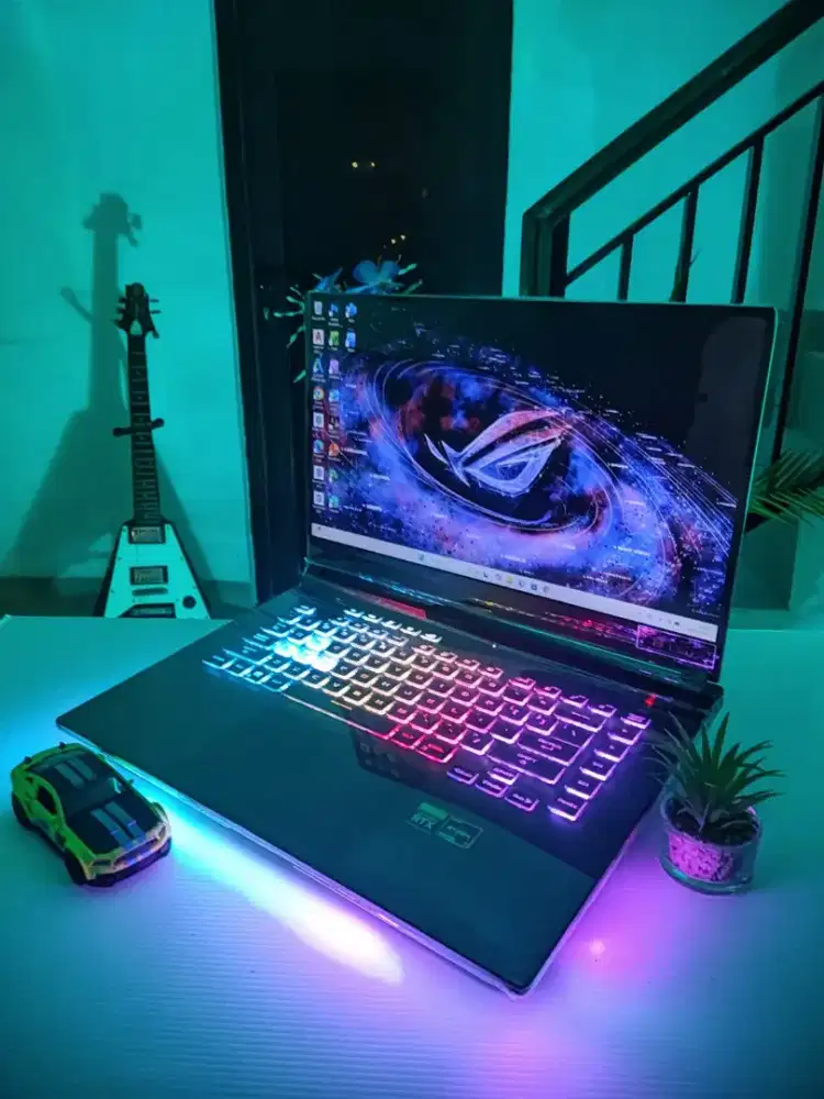 ASUS ROG CYBERPUNK G513QC-331 STRIX Premium Edition