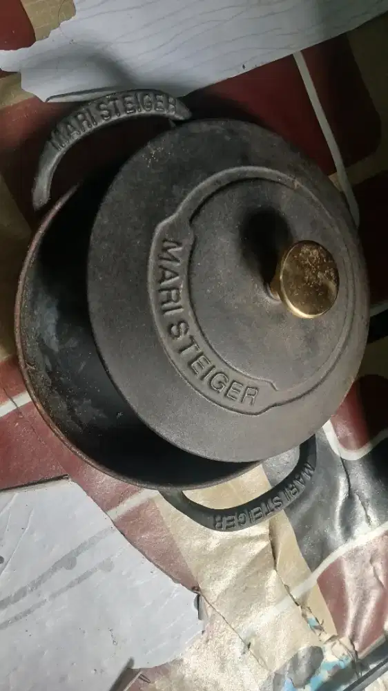 MARI STEIGER cast iron cookware original