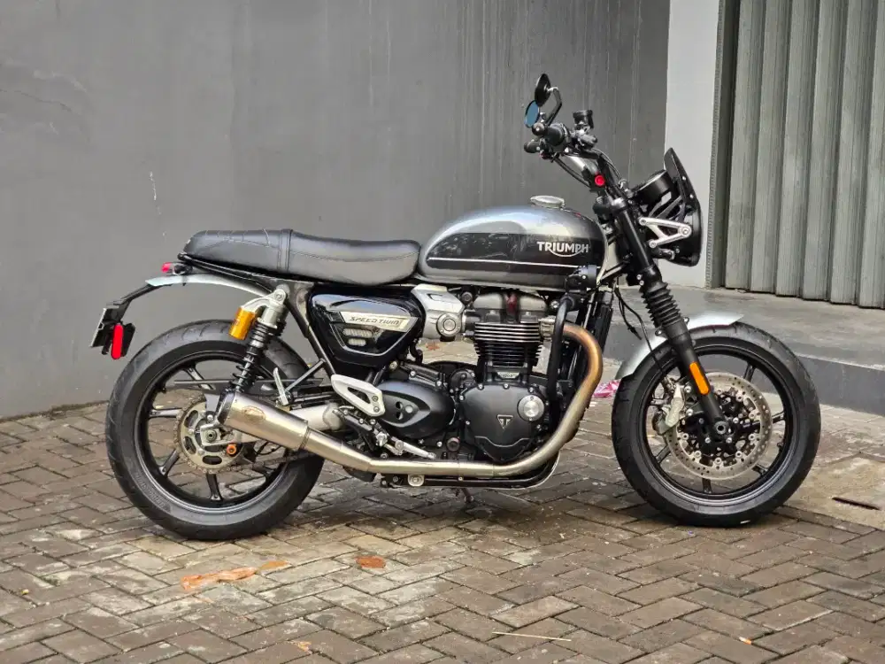 Moge Naked Triumph Speed Twin 1200 Th 2020 km 9rb Modif Like New Antik