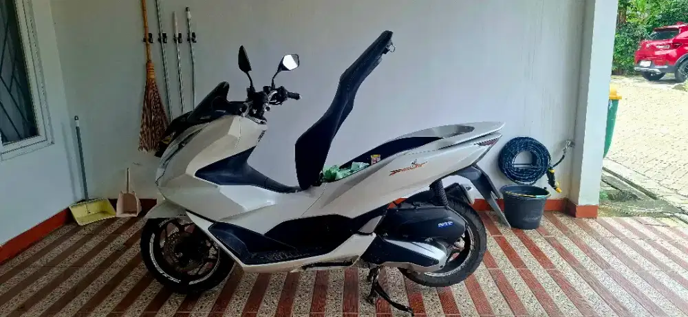 PCX ABS 160 Putih