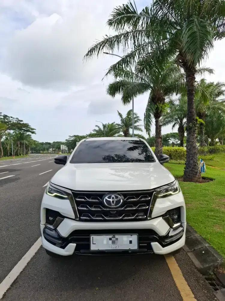 Fortuner VRZ GR Sport 2.8 2022 Diesel Matic AT Solar Putih 1GD