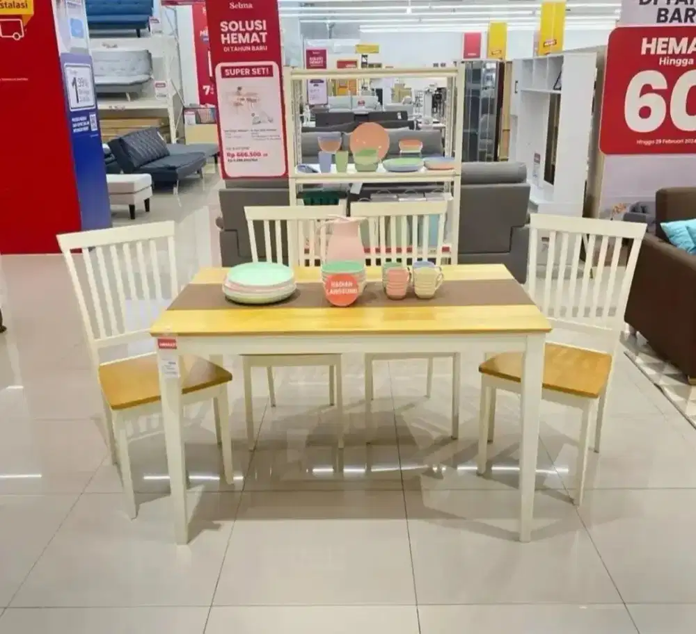 Set Meja Makan 4 Dudukan Yuma