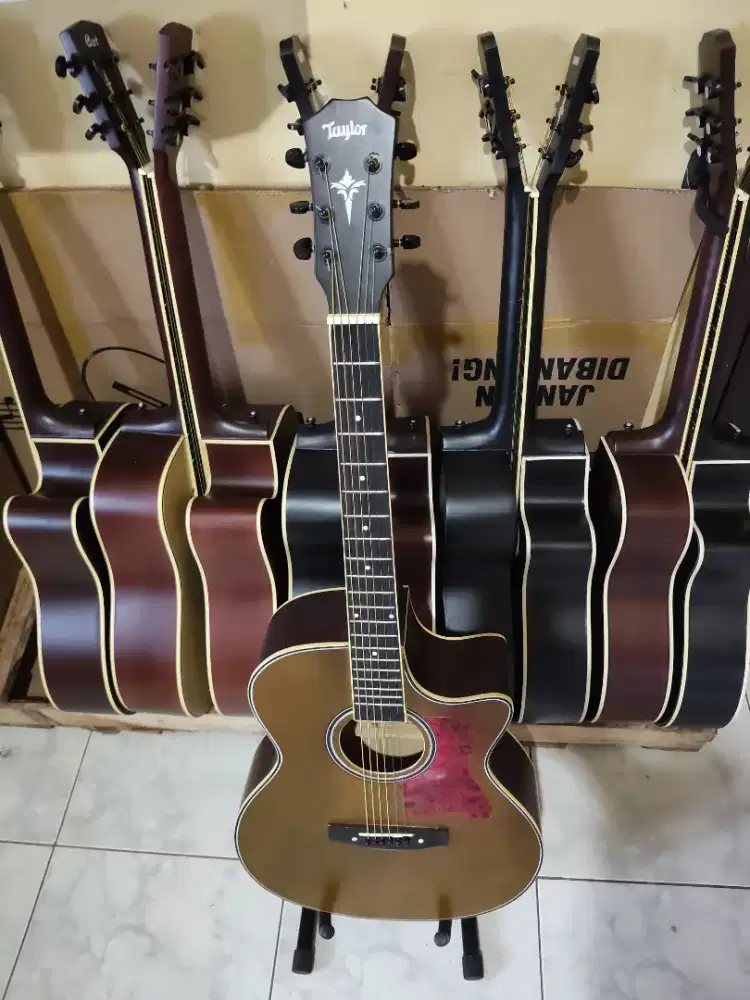 Gitar akustik merek Taylor custom good Quality