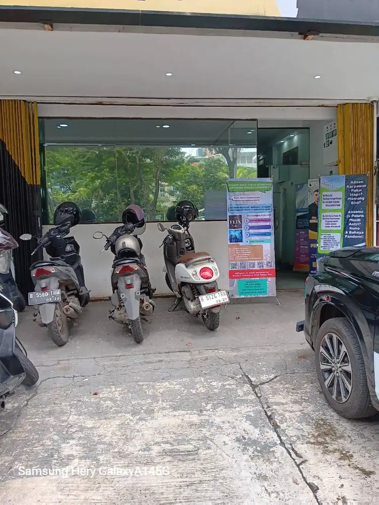 Salesman Berpengalaman Menjual Ke Toko-Toko