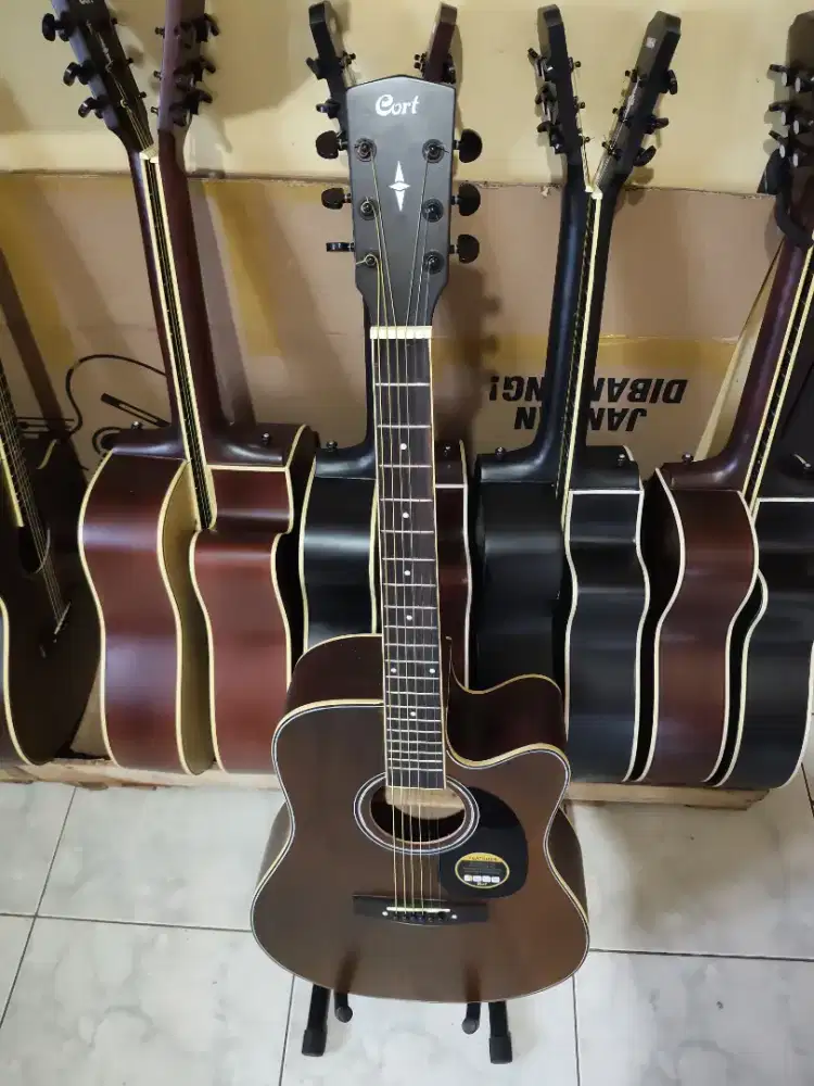 Gitar akustik merek Cort new baru