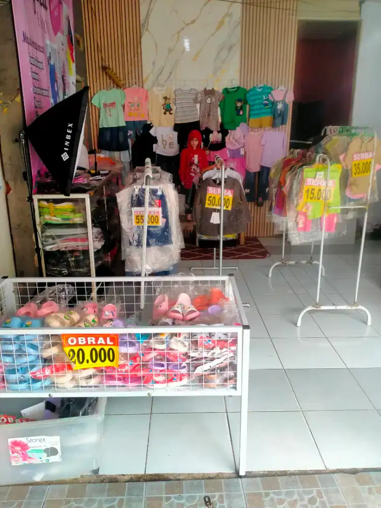 Dicari host live streaming baju anak