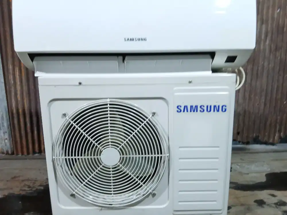 MENJUAL AC BEKAS 1/2 PK KOMPLIT