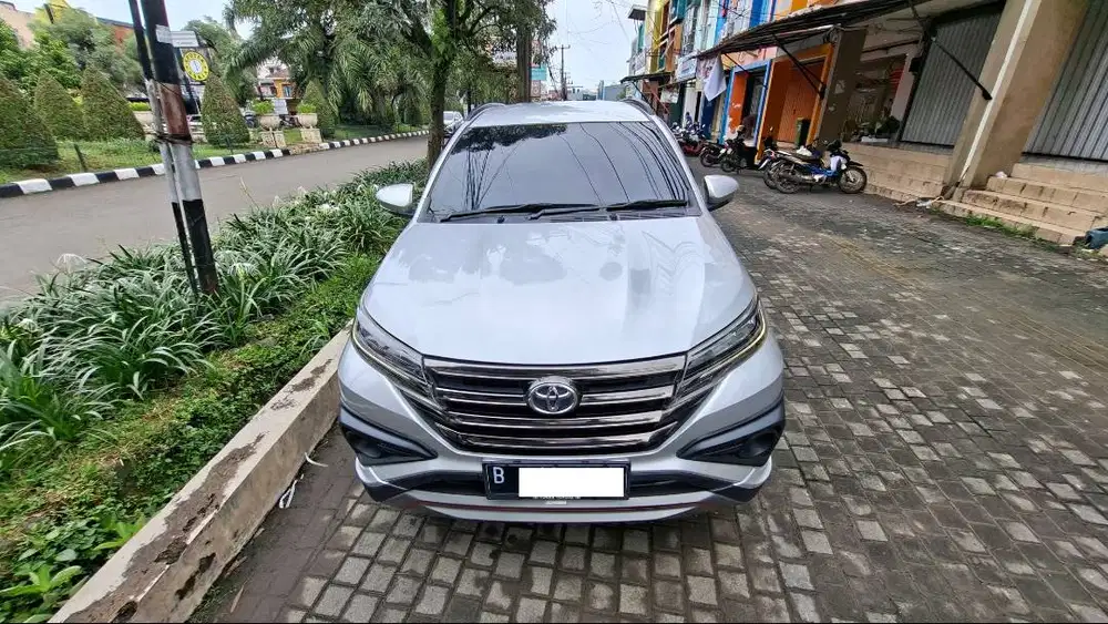 Toyota Rush TRD Sportivo Silver Manual 2021