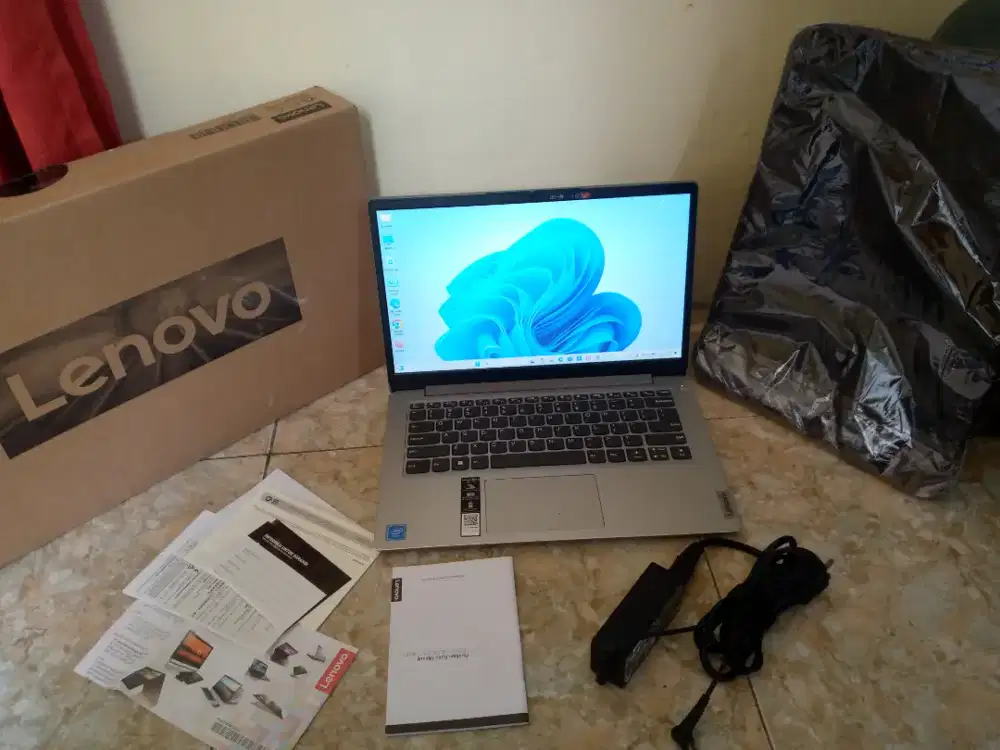 Second FULSET LIKENEW LENOVO IDEAPAD SLIM 1 (Ram 8GB SSD 256GB LED14
