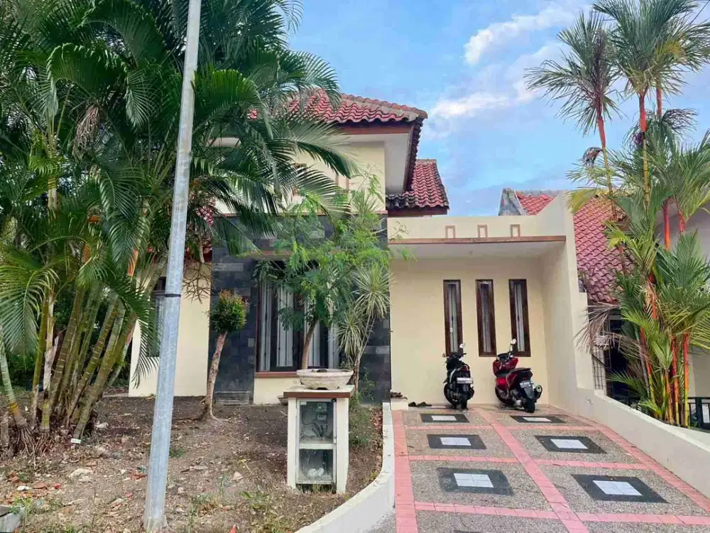 DISEWAKAN RUMAH 
