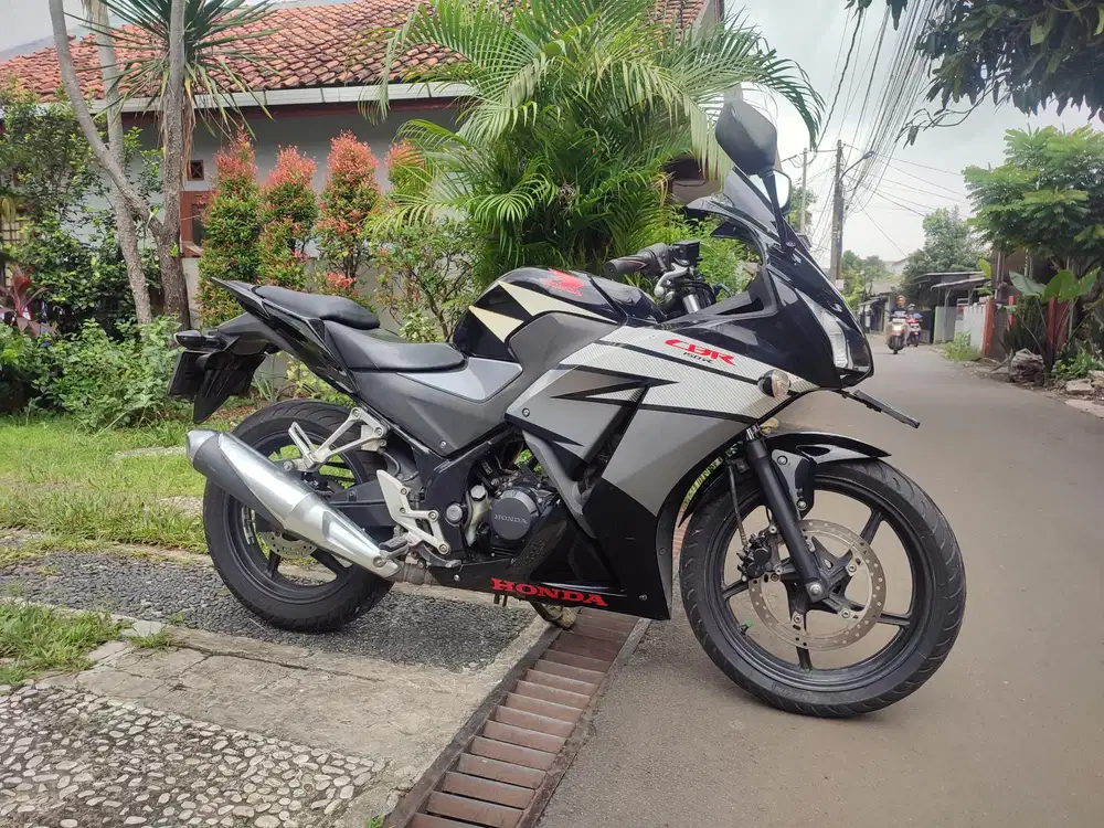 DIJUAL CBR K45 TAHUN 2014 CAKEP TOP
