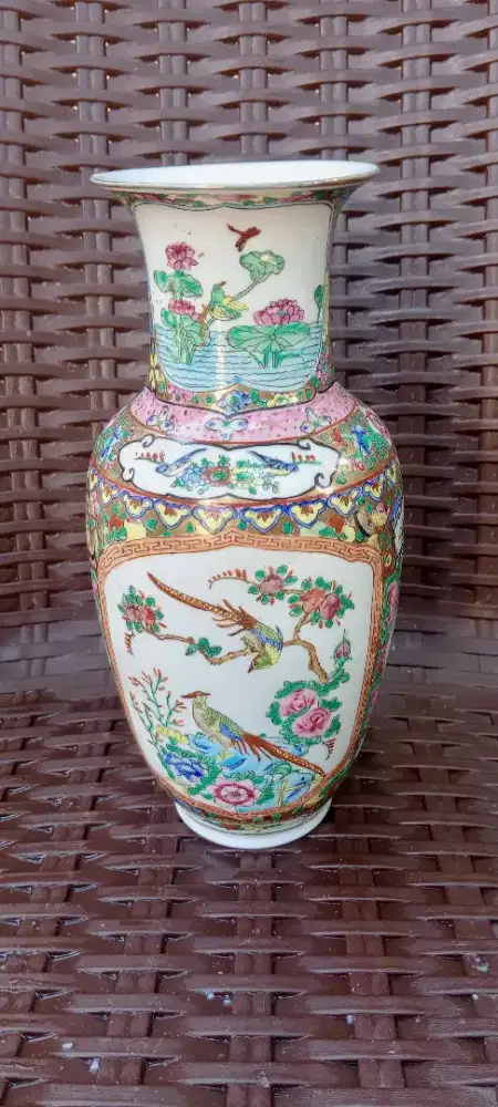 Guci Antik Motif Phoenix Bird