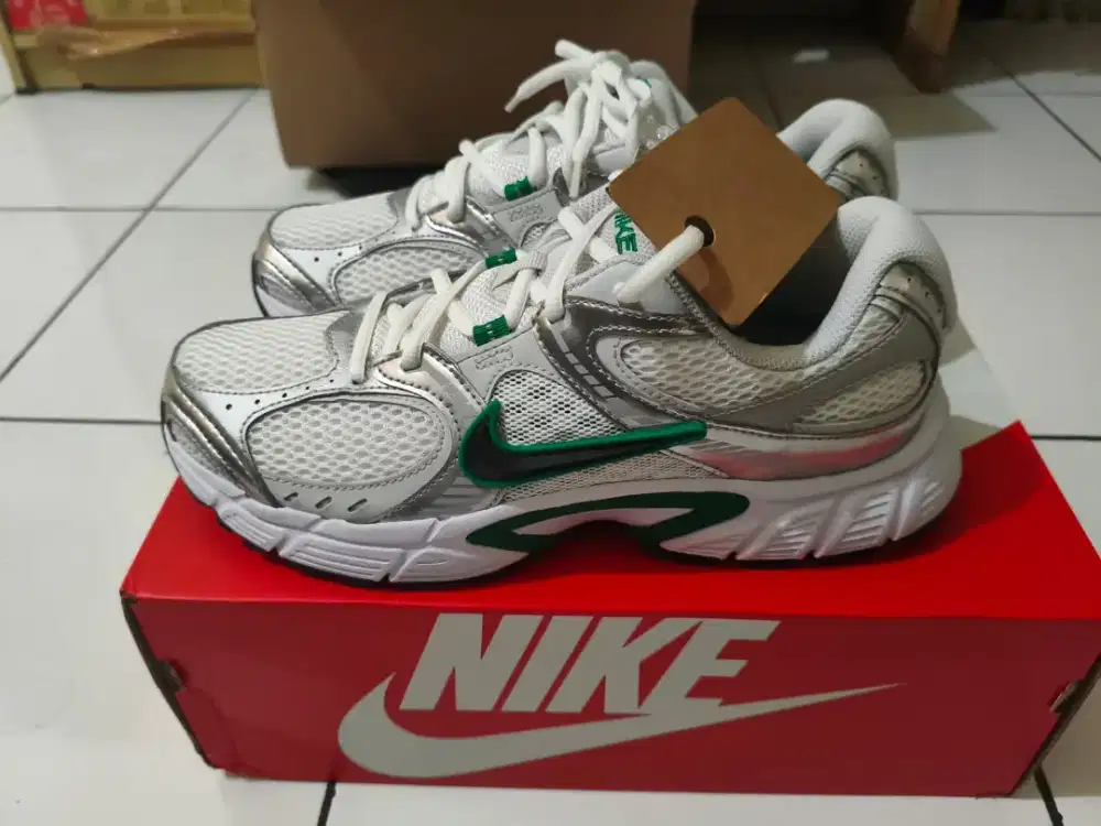 Nike v5 rnr green