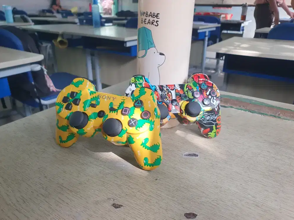 Dua warna yang menarik membuat tetangga anak sebelah iri