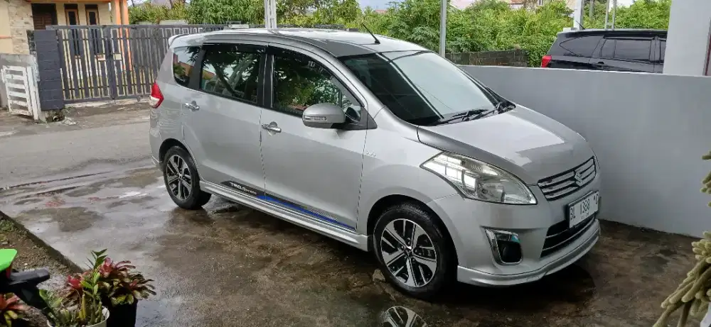 DIJUAL SUZUKI ERTIGA GX ELEGANT MT 2014
