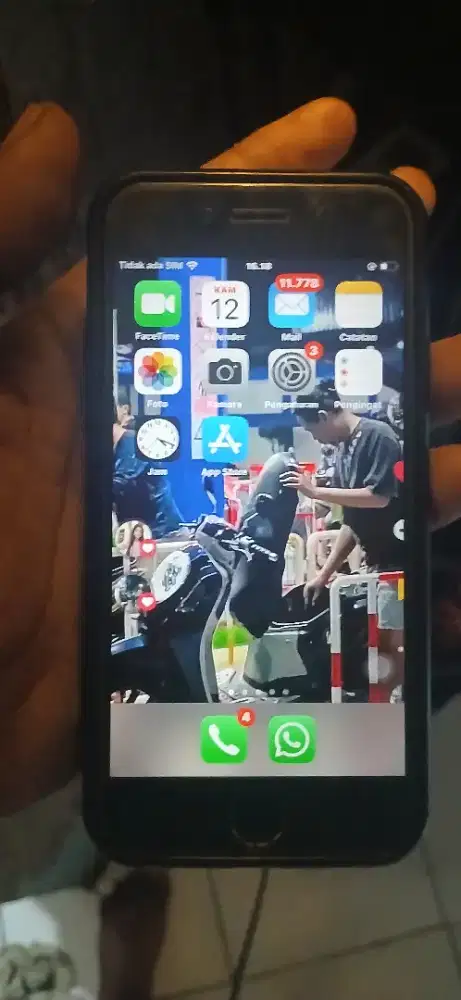 Jual iphone 8 ram 4/64 ebox