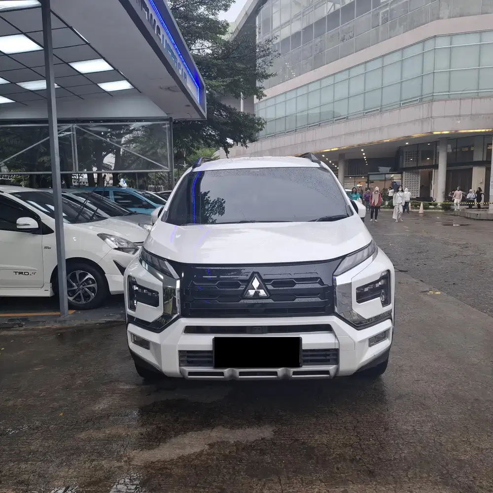 XPANDER CROSS 1.5 PLUS A/T Facelift
