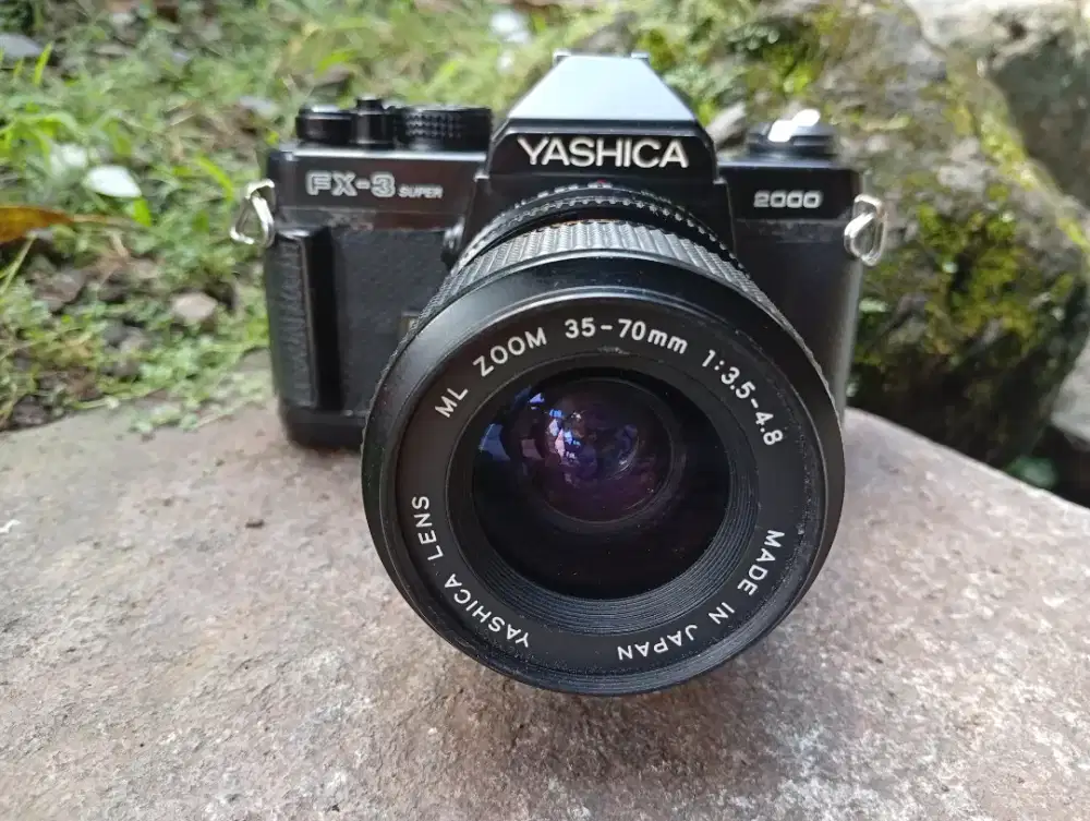 Kamera analog YASHICA fx3super2000 plus lensa 35-70mm