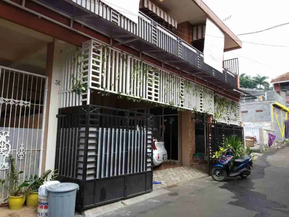 DIJUAL RUMAH 2 LANTAI BONUS KONTRAKAN 4 PINTU DI TAJUR CIAWI KOTA BOGOR