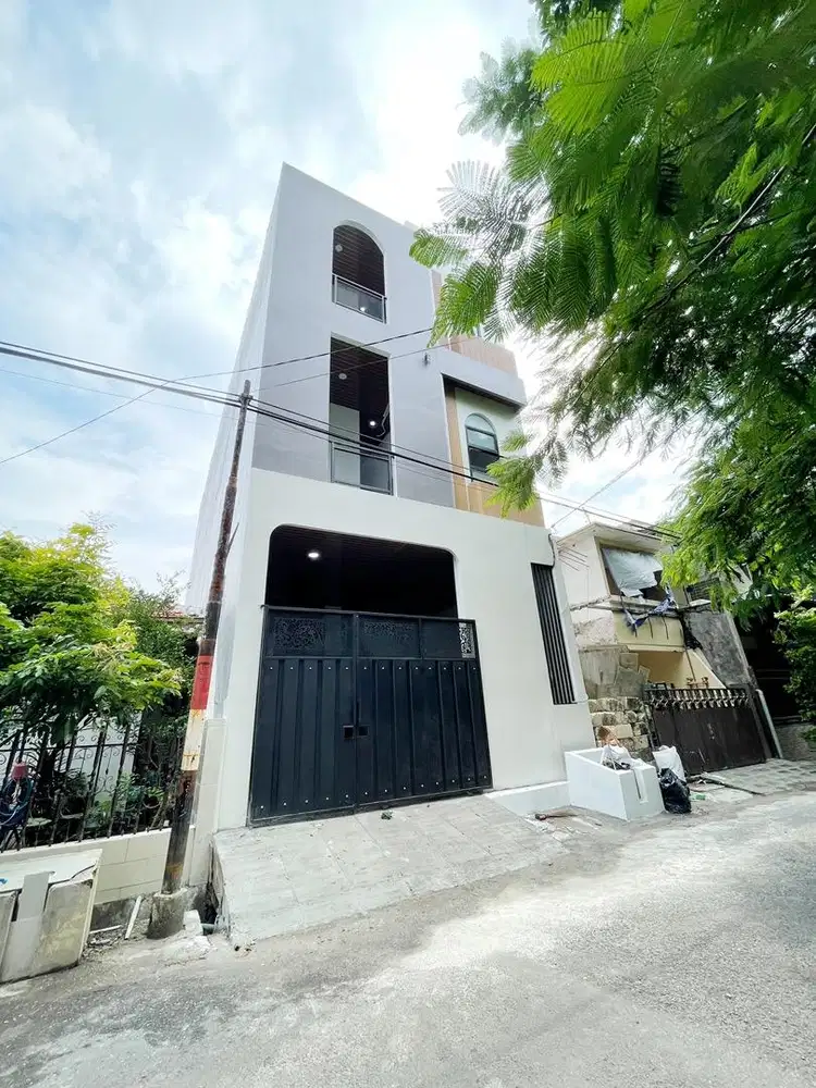 Kost Aktif 3lt di Raya Manyar