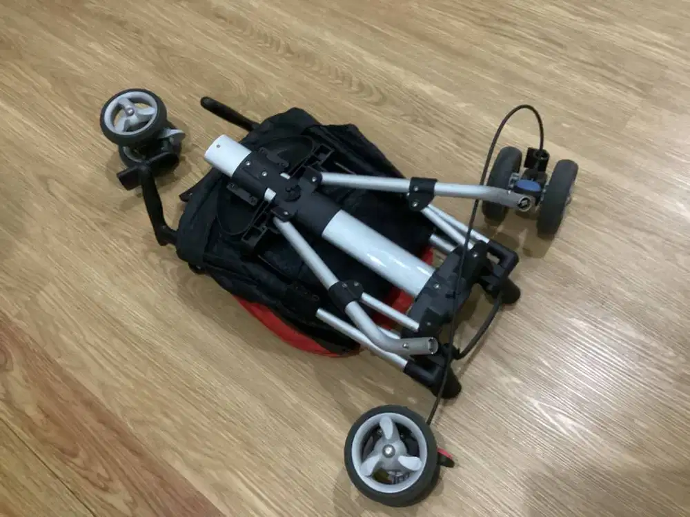 COCOLATTE ISport Stroller Polka Red Bisa Dilipat Cabin Size Kereta