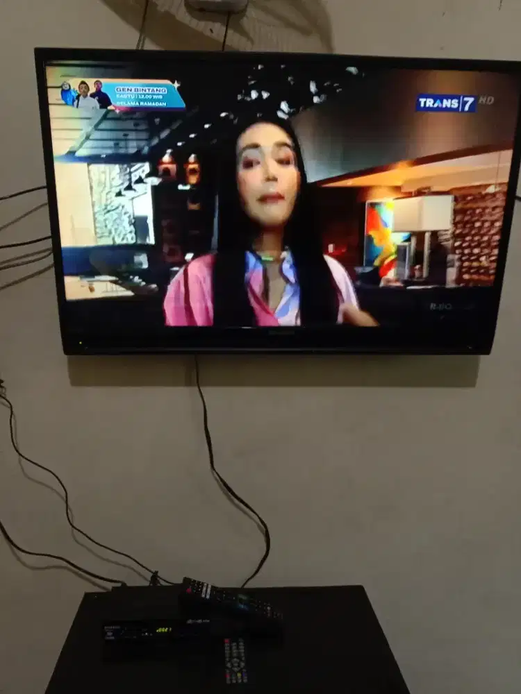 TV LED SHARP 32 ANALOG LENGKAP SETBOX NORMAL