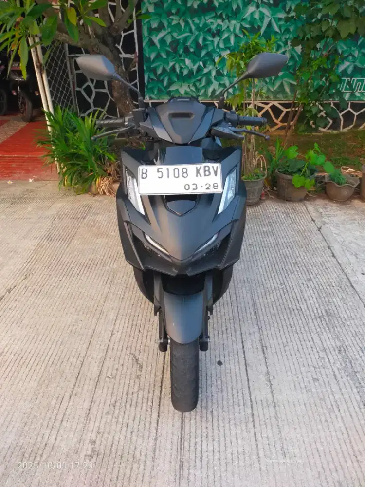 VARIO 160 NEW BLACK MAYTE