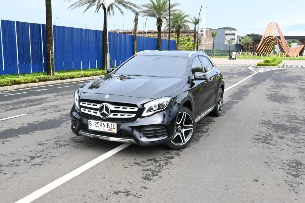 GLA 200 AMG 2019 Black