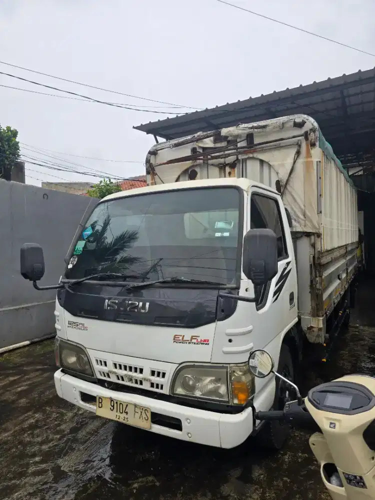 Isuzu ELF NKR71 lwb Cdd long box orsinil 2015