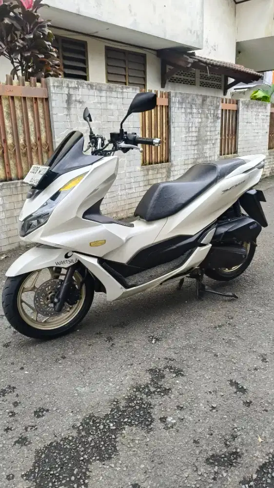 Jual Honda PCX CBS th 2023 Mulus Siap Pakai