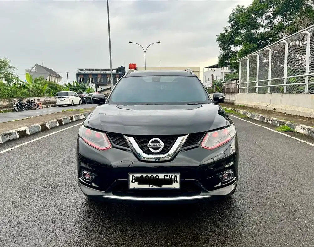 Nissan Xtrail 2.5 AT 2015 T32 Service Record 110K Pajak Panjang Mulus