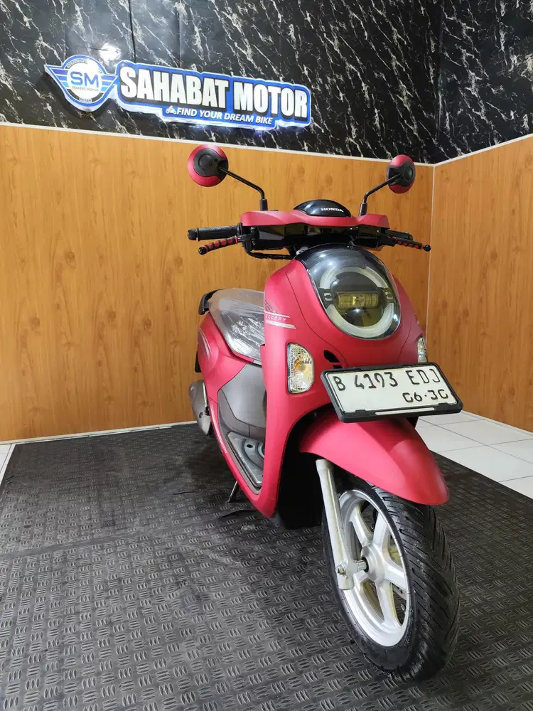 SCOOPY STYLISH KEYLESS TH 2025 CASH/KREDIT/SHOPEE PAYLATER