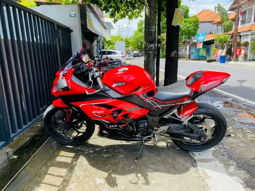 Ninja 250 2 silinder merah variasi Deva motor