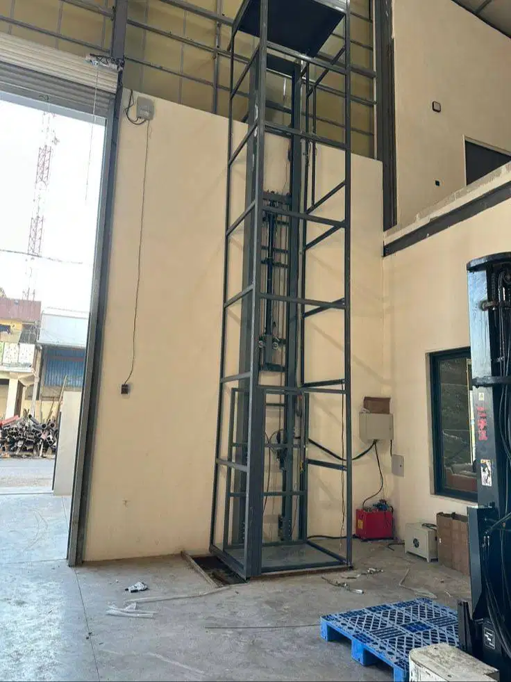 Spesialis Ahli pasang Lift ( Barang, Gudang, Rumah, Hotel ) dsb