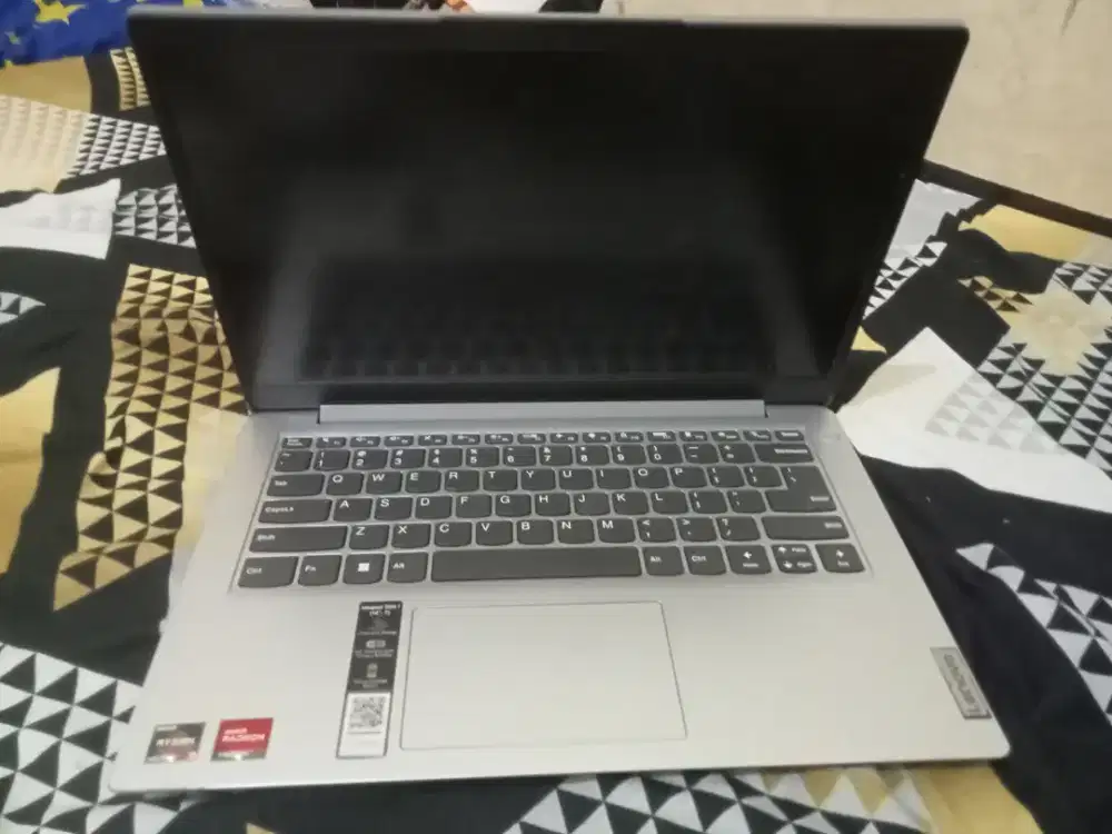 Lenovo IdeaPad 1 14ALC7