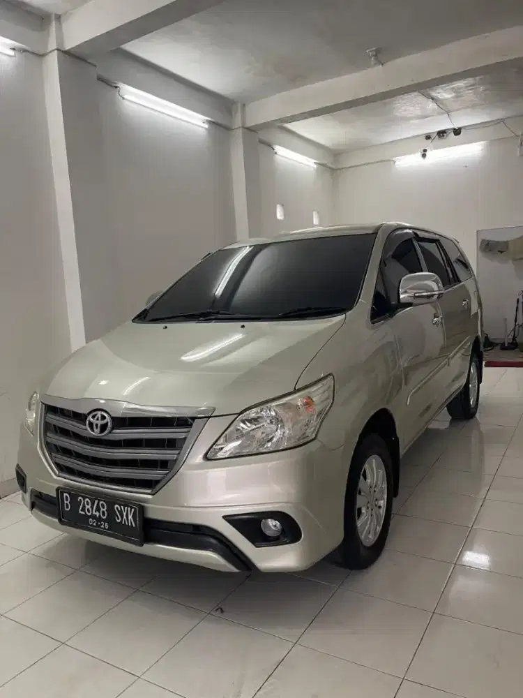 Kijang innova E 2014